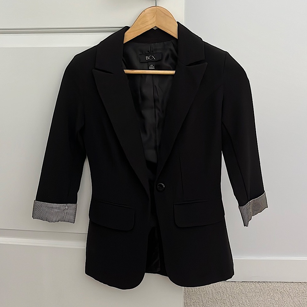 Women’s Black Fitted Blazer